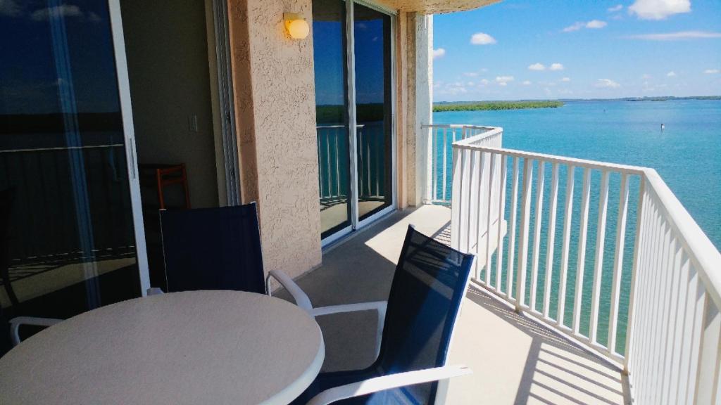 Lover's Key Resort by Check-In Vacation Rentals Main image 1